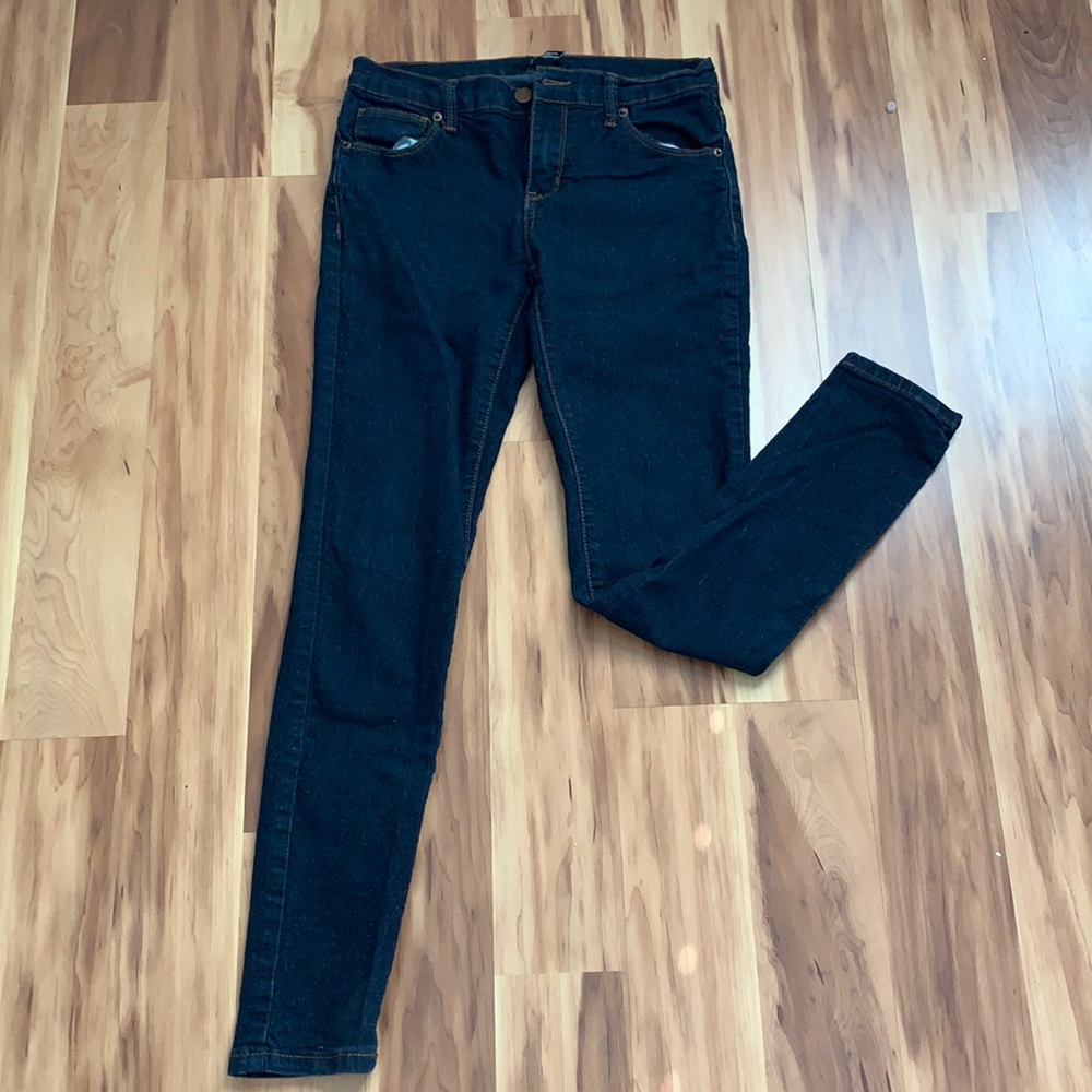 Forever 21 dark wash skinny jeans 27